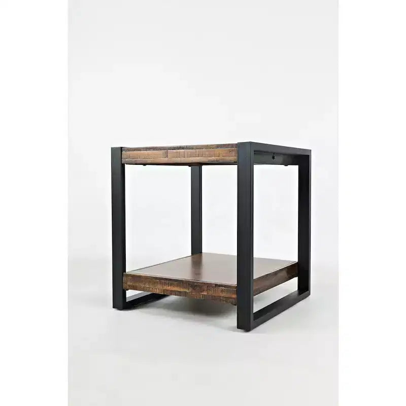 Bout de canapé moderne industriel en acacia vieilli avec étagère de rangement