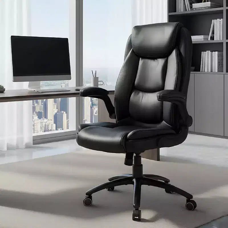 Fauteuil de bureau en cuir grande taille avec accoudoirs relevables et inclinaison réglable