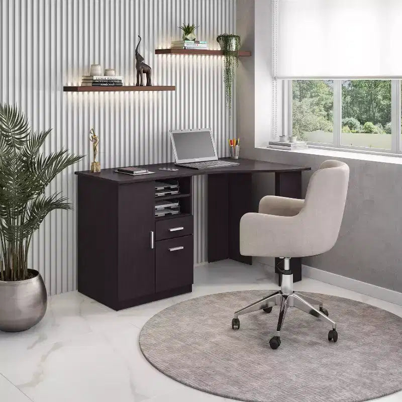 Bureau de travail classique avec rangement